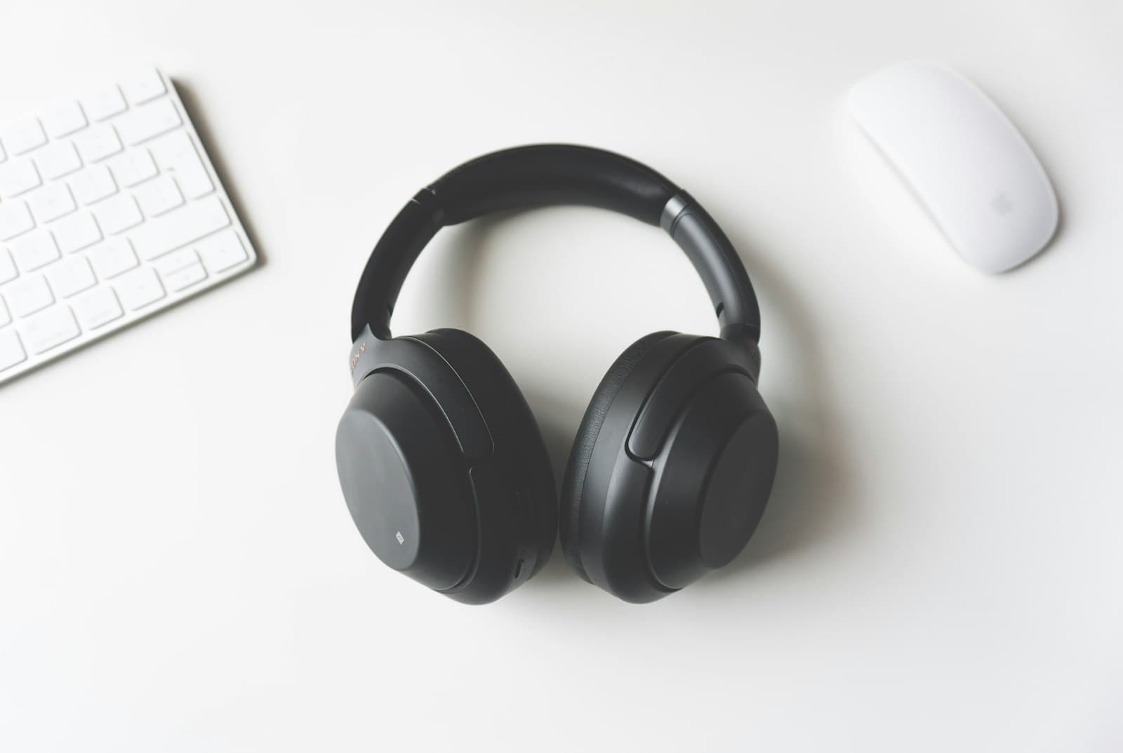 Sony WH-1000XM5 vs. Apple AirPods Max (USB-C) vs. Bose QuietComfort Ultra vs. Sonos Ace: The Definitive Flagship Wireless ANC Over-Ear Headphone Architecture, Custom Acoustic Drivers, Adaptive DSP Noise Cancellation, Lossless Audio Codecs, Spatial Audio, and Battery Showdown (2026)